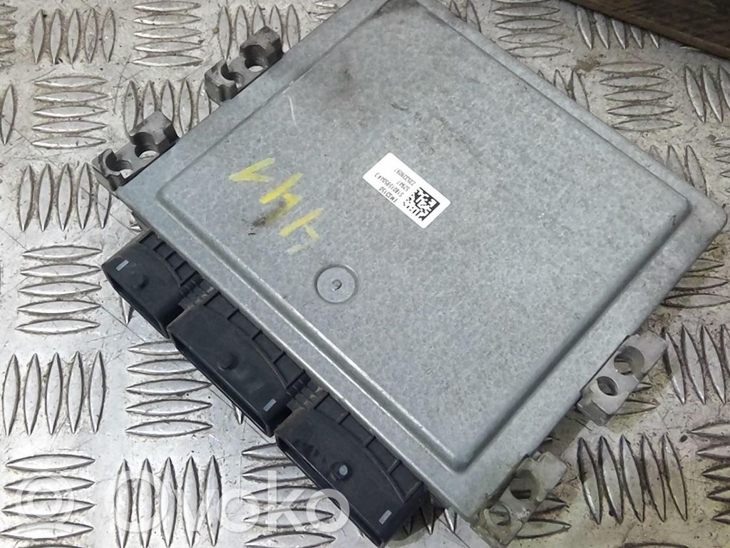 Dacia Dokker Juego de cerradura y set ECU del motor 