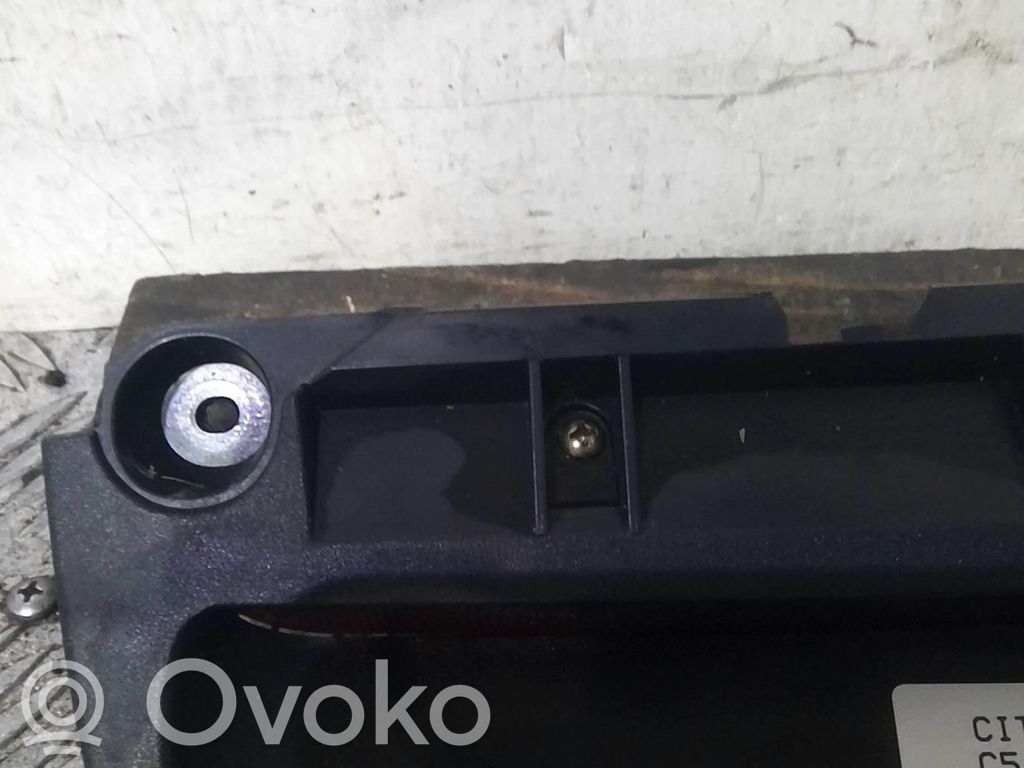 Citroen C5 Third/center stoplight 