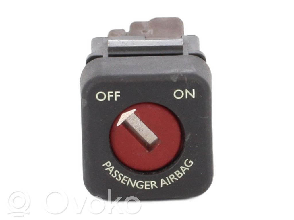 Peugeot 508 Passenger airbag on/off switch 