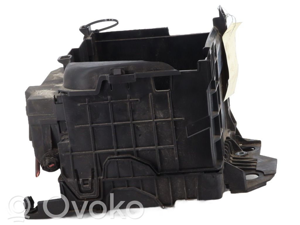 Akumuliatoriaus dėžė   8200314272