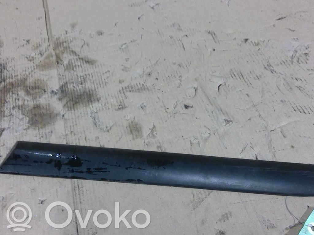 Peugeot 207 Contur aripă spate 