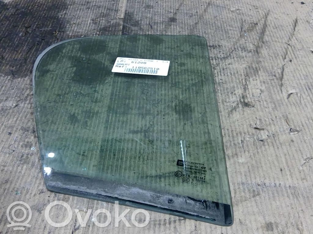 Opel Astra H Ventanilla de ventilación de la puerta trasera 