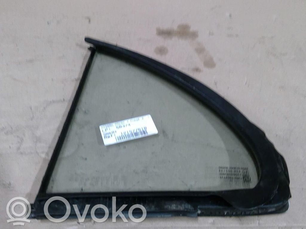 Nissan Micra Ventanilla de ventilación de la puerta trasera 