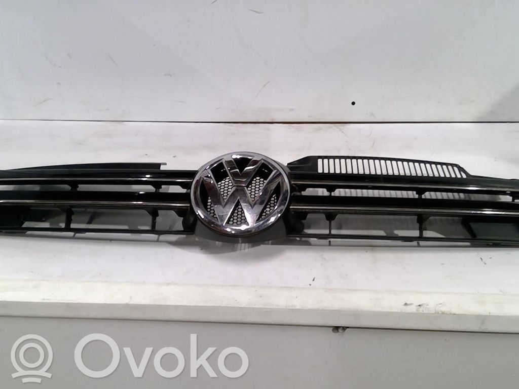 Volkswagen Golf VI Etusäleikkö 