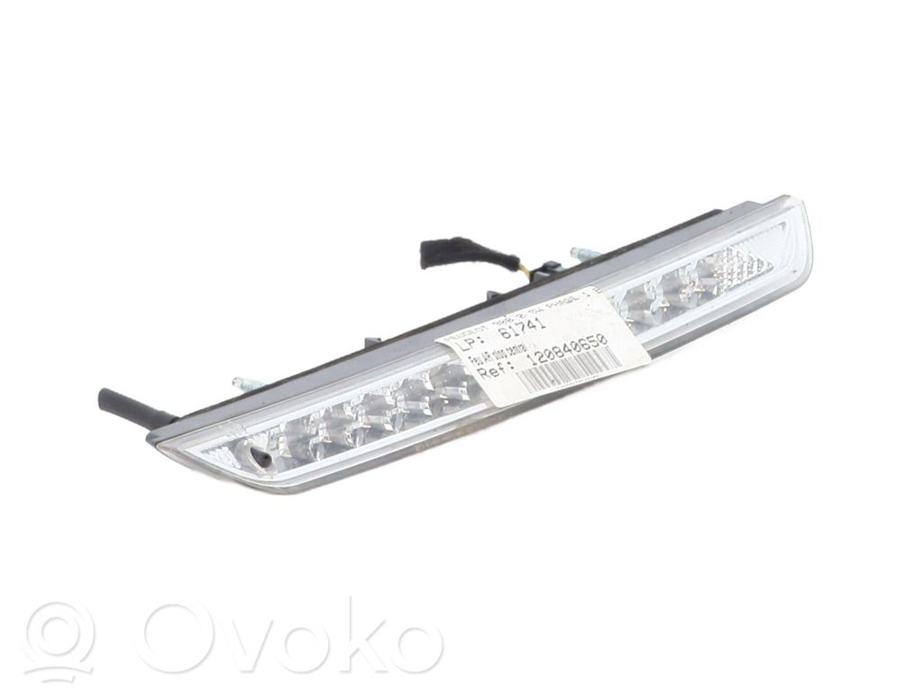 Kolmas/lisäjarruvalo   6351LX