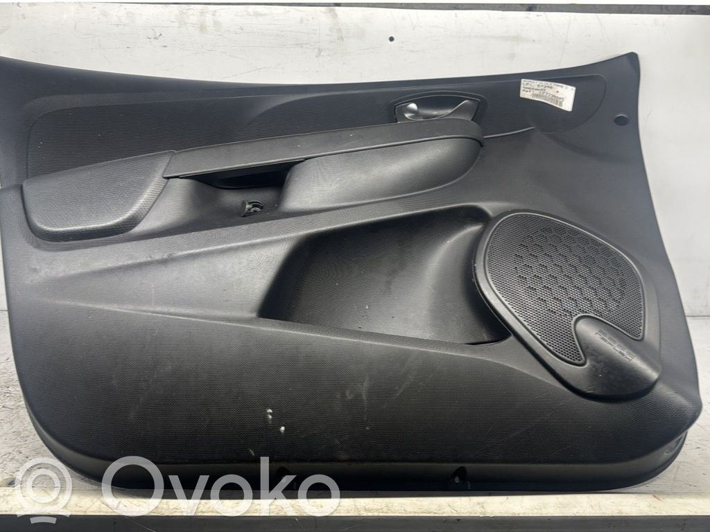 Renault Clio IV Etuoven verhoilu 