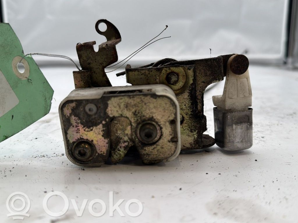 Citroen C15 Priekšpusē slēdzene 