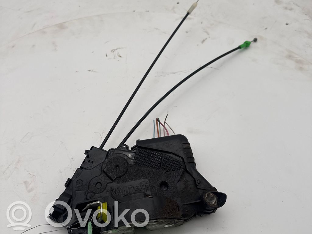 Toyota Yaris Etuoven lukko
