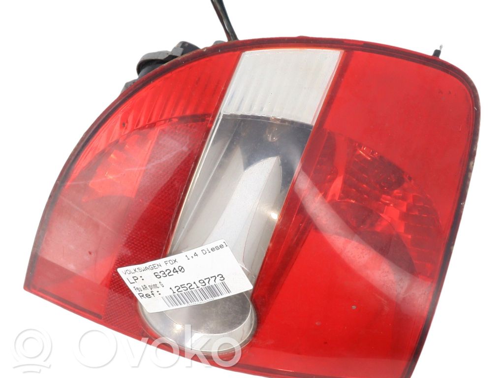 Volkswagen Fox Lampă spate în caroserie