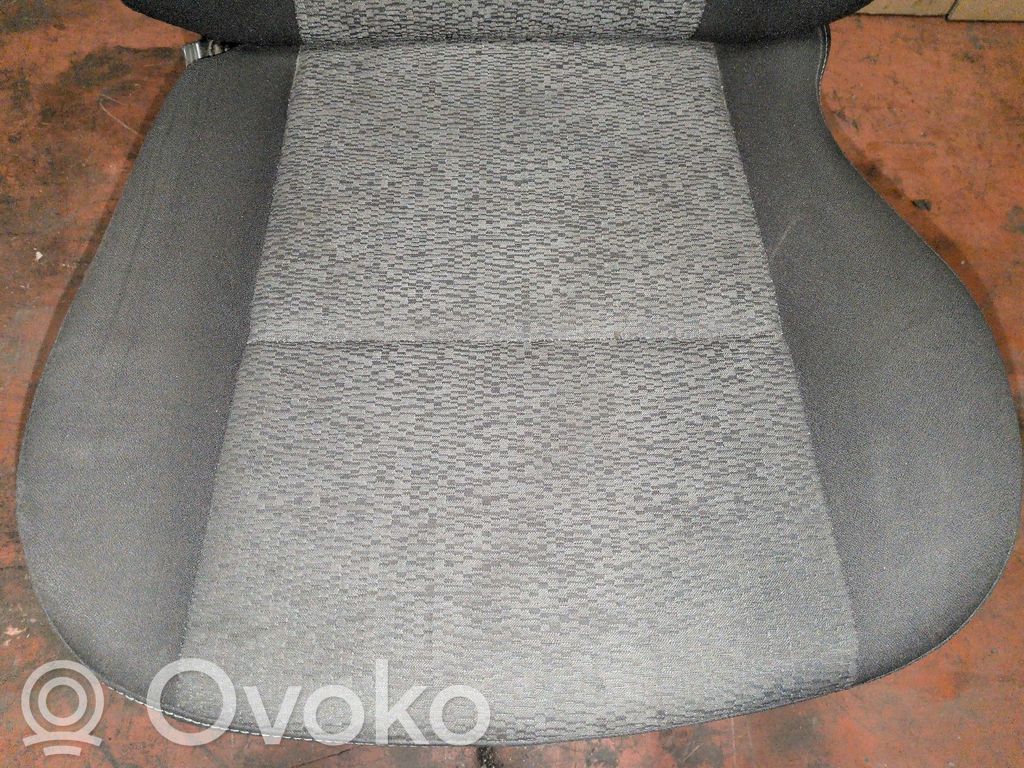 Renault Modus Etumatkustajan istuin 