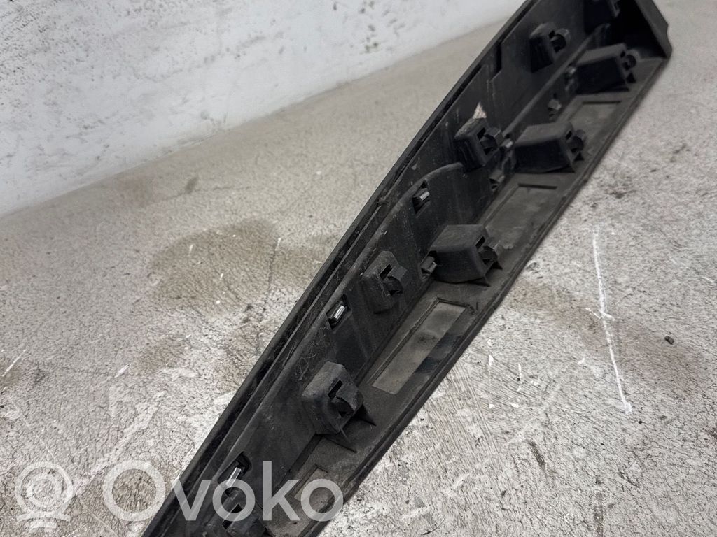 Renault Clio IV Rivestimento portiera posteriore (modanatura) 