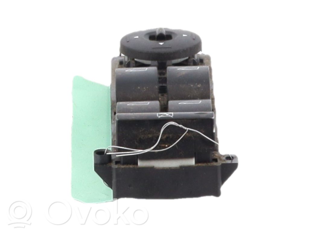 Electric window control switch   1473748