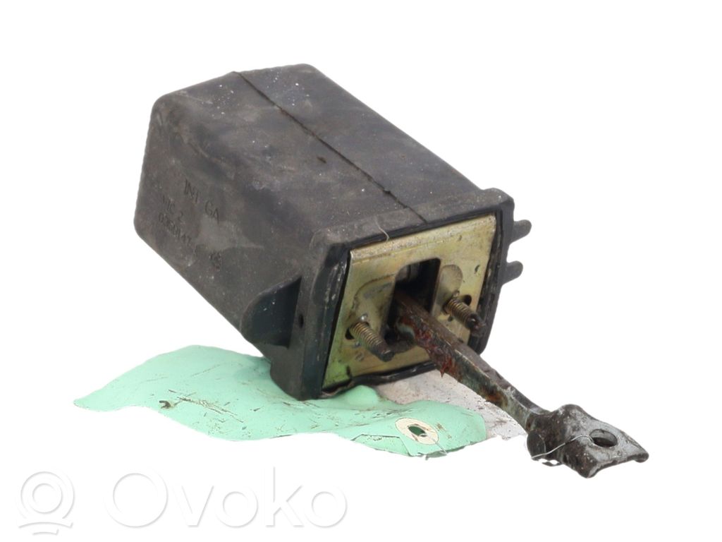Peugeot 307 Etuoven pidätin 