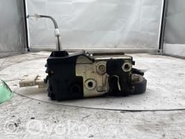 Peugeot 407 Serratura portiera anteriore 