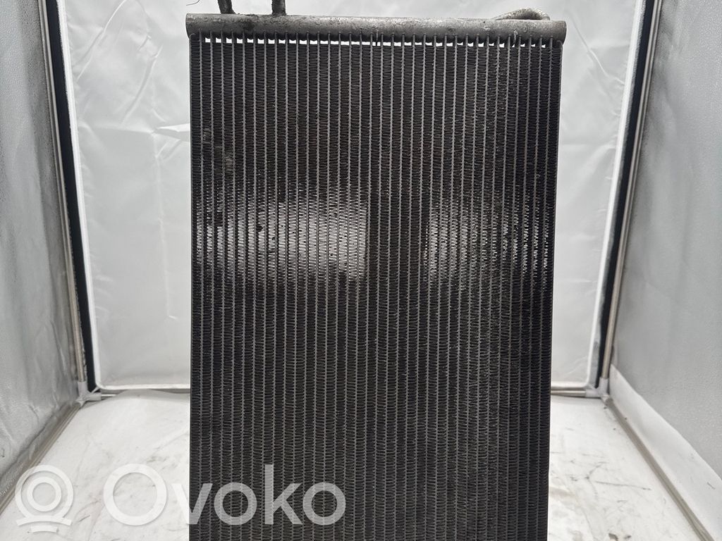 BMW 1 E81 E87 Oro kondicionieriaus radiatorius aušinimo