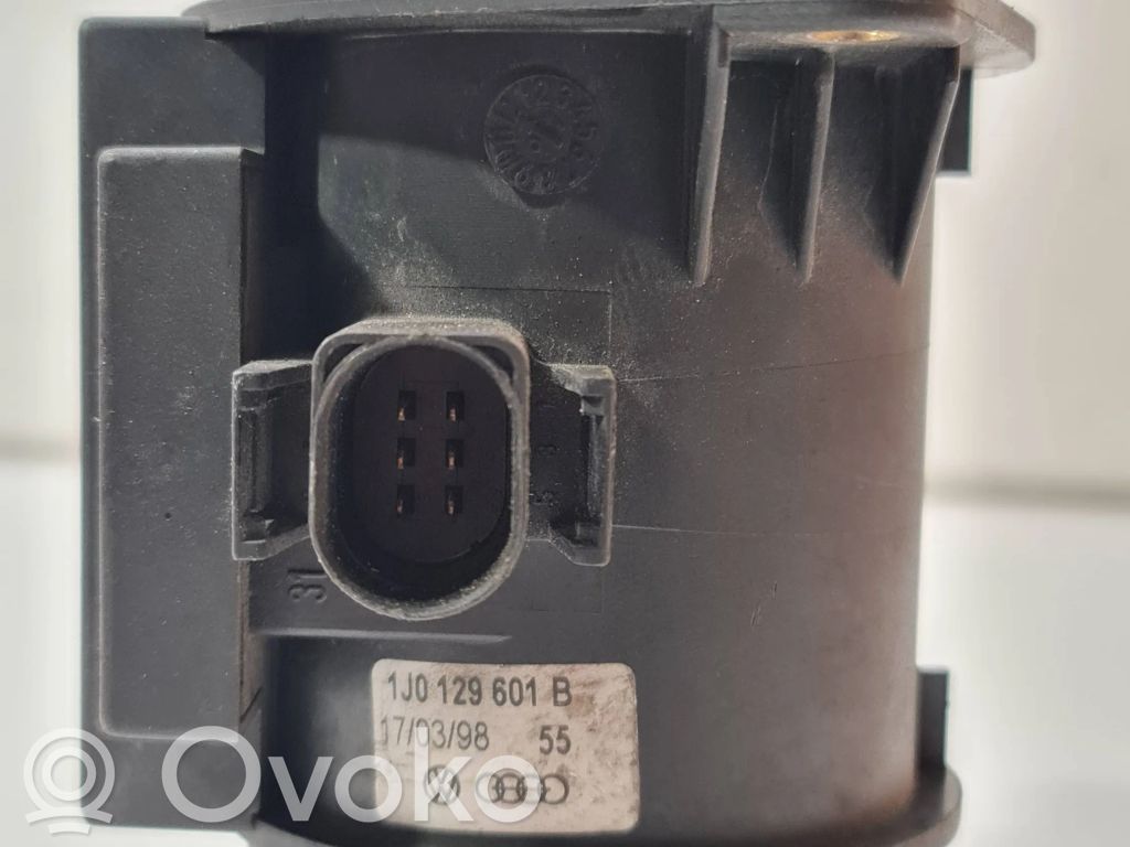 Audi A3 S3 8L Przepływomierz masowy powietrza MAF 