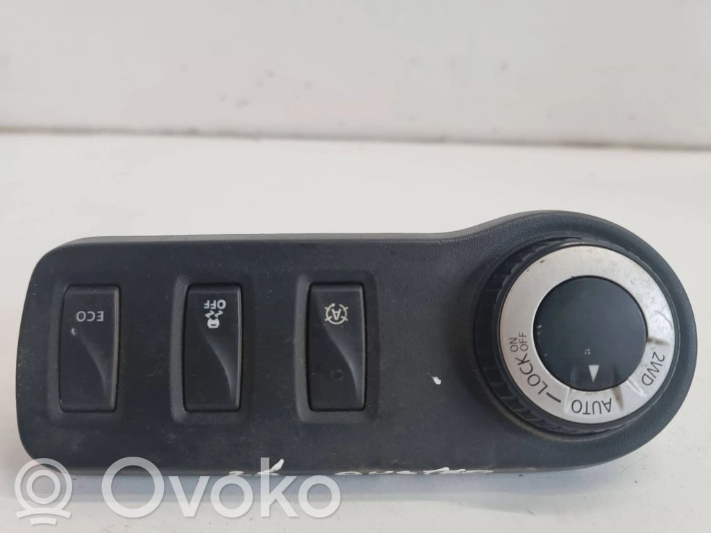 Bouton interrupteur programme de stabilité ESP   251635247R