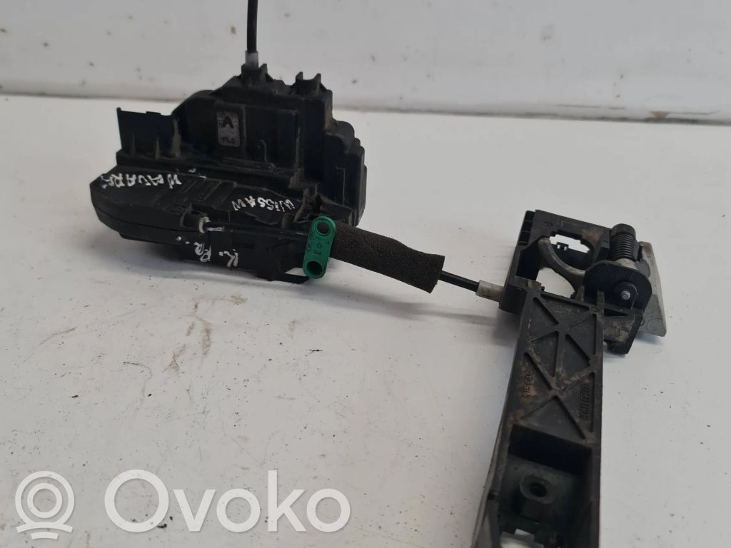 Nissan Note (E11) Front door lock 