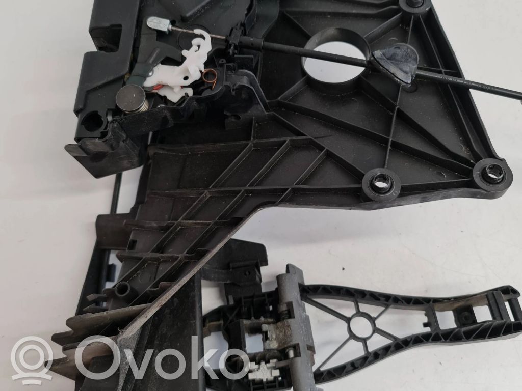 Volvo V70 Etuoven lukko 