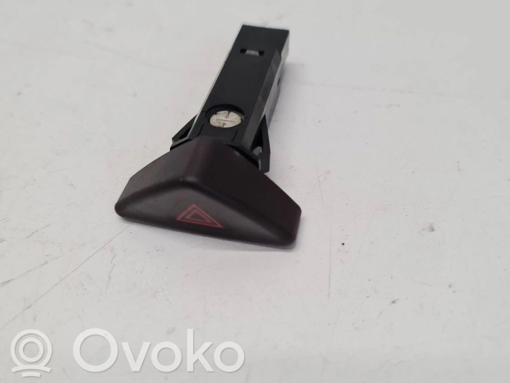 Volvo V70 Przycisk świateł awaryjnych 