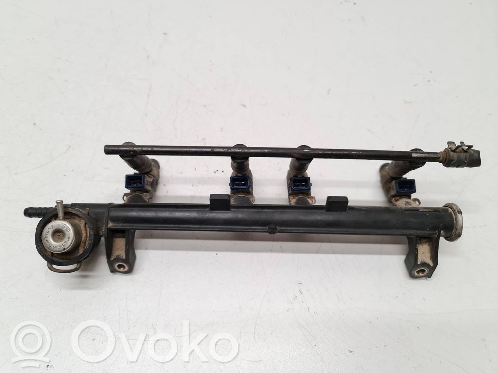Seat Alhambra (Mk1) Listwa wtryskowa 