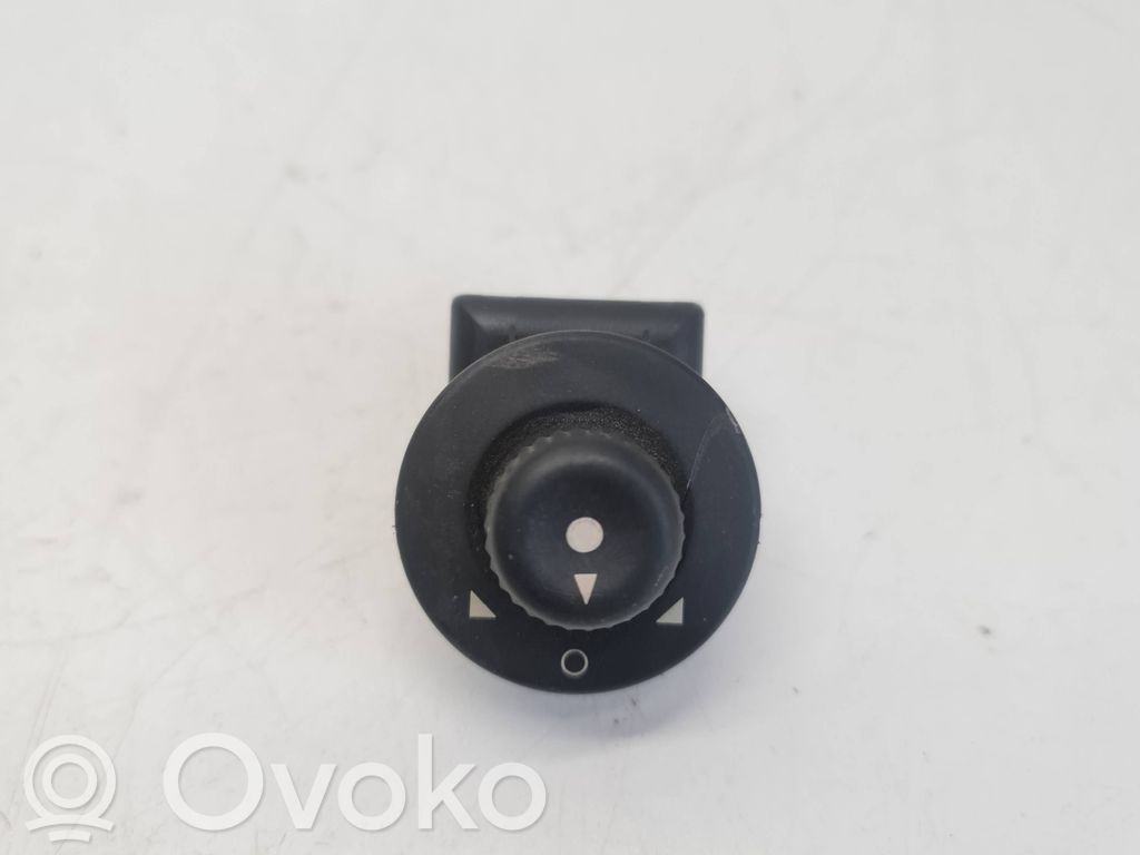 Opel Astra G Przycisk regulacji lusterek bocznych 