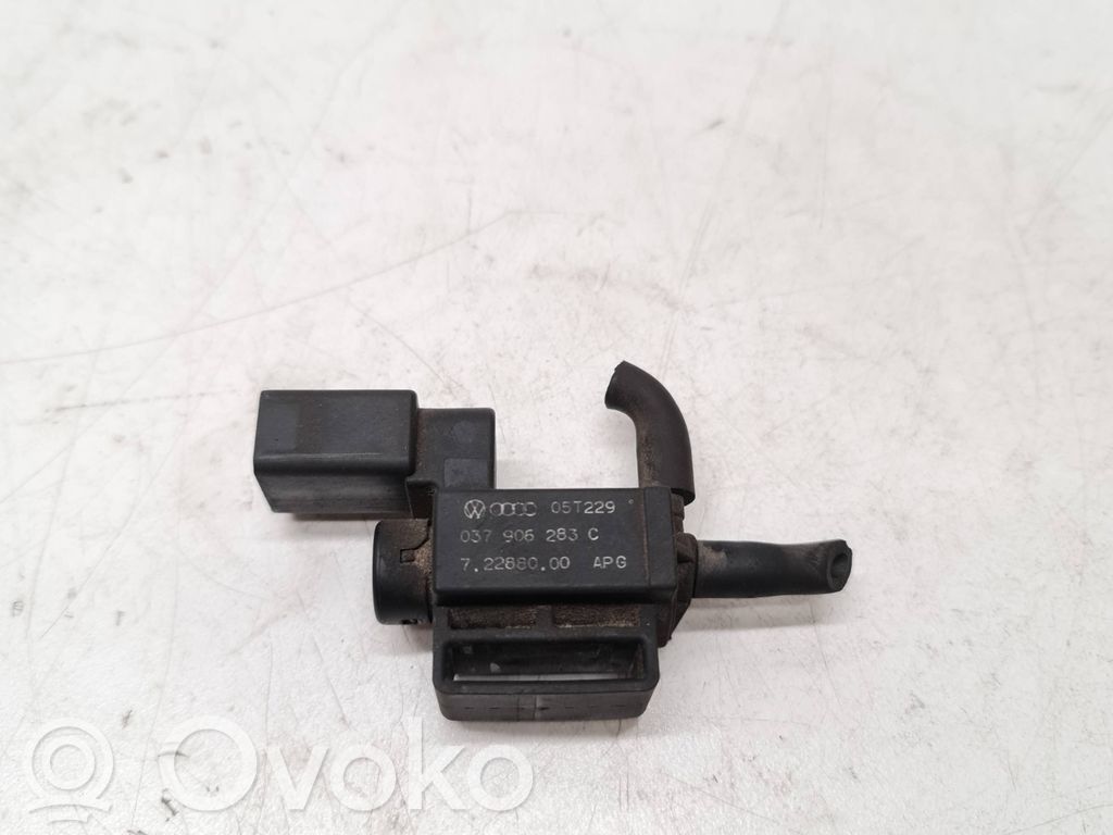 Volkswagen Golf V Zawór podciśnienia / Elektrozawór turbiny 