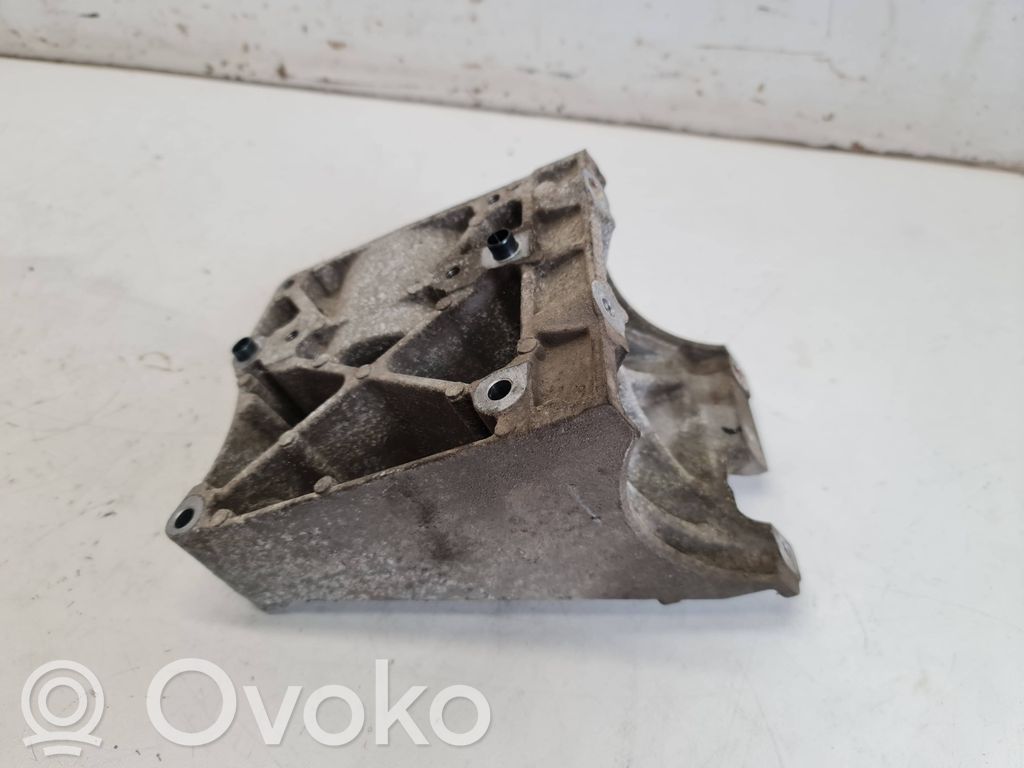 A/C compressor mount bracket   026XC,4M50190624CC