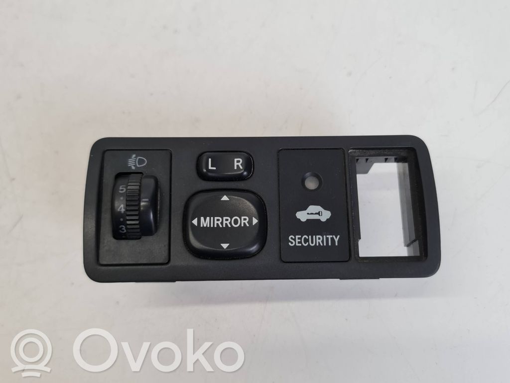 Wing mirror switch   183574