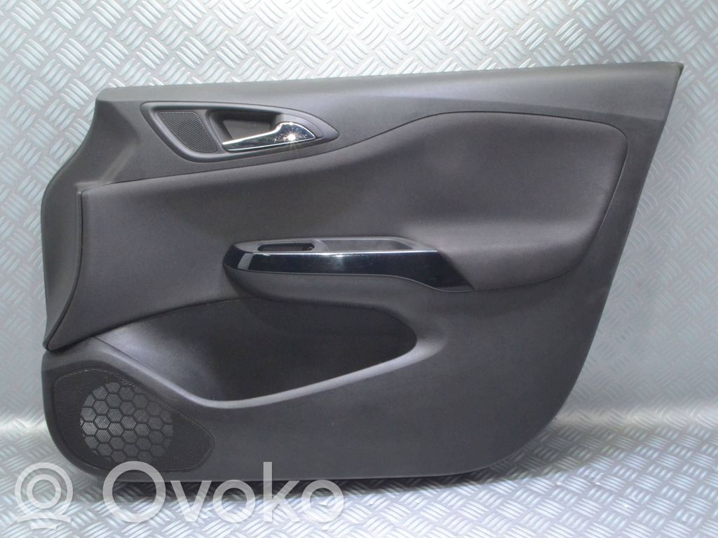 Opel Corsa E Etuoven verhoilu 