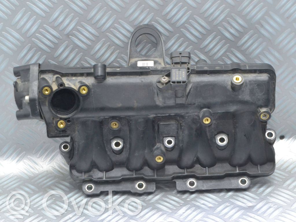 Opel Corsa E Kolektorius įsiurbimo 