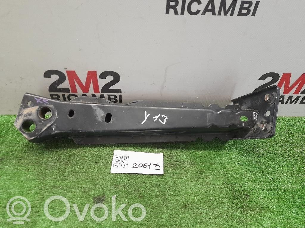 Lancia Ypsilon Componente de la parte frontal 