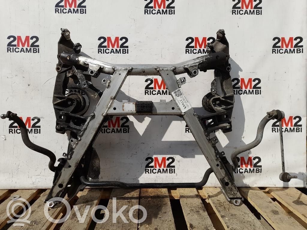Priekinis traversas   M52256S4