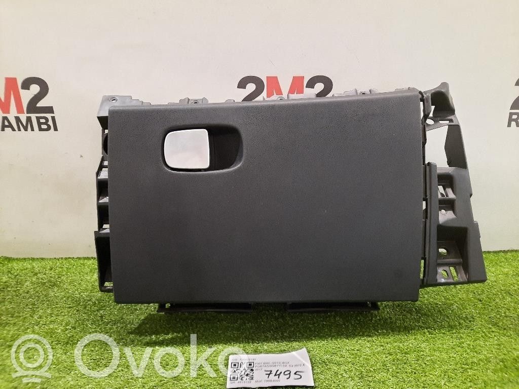 Fiat 500L Daiktadėžės (bordačioko) komplektas 