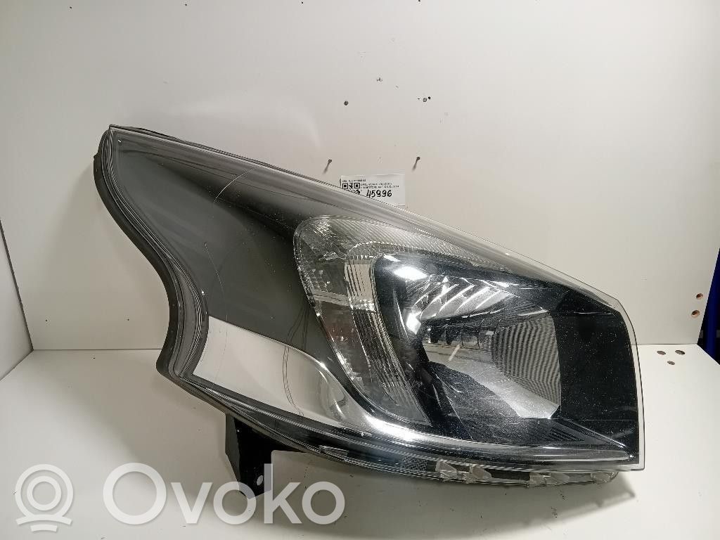 Opel Vivaro Priekšējais lukturis 
