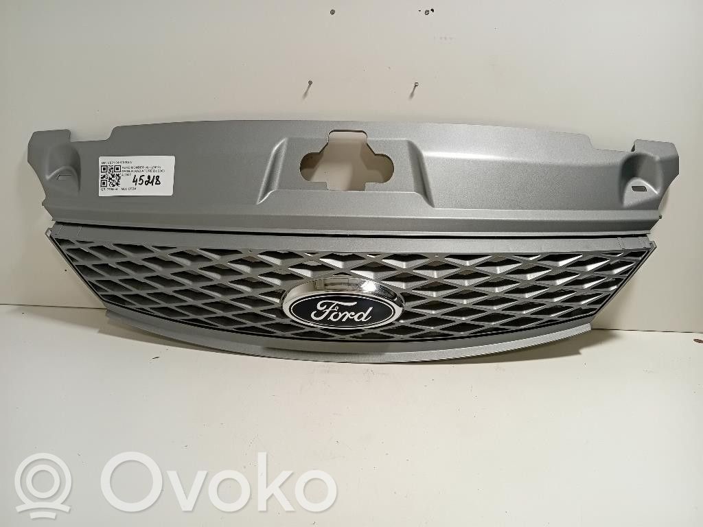 Ford Mondeo Mk III Augšējais režģis 