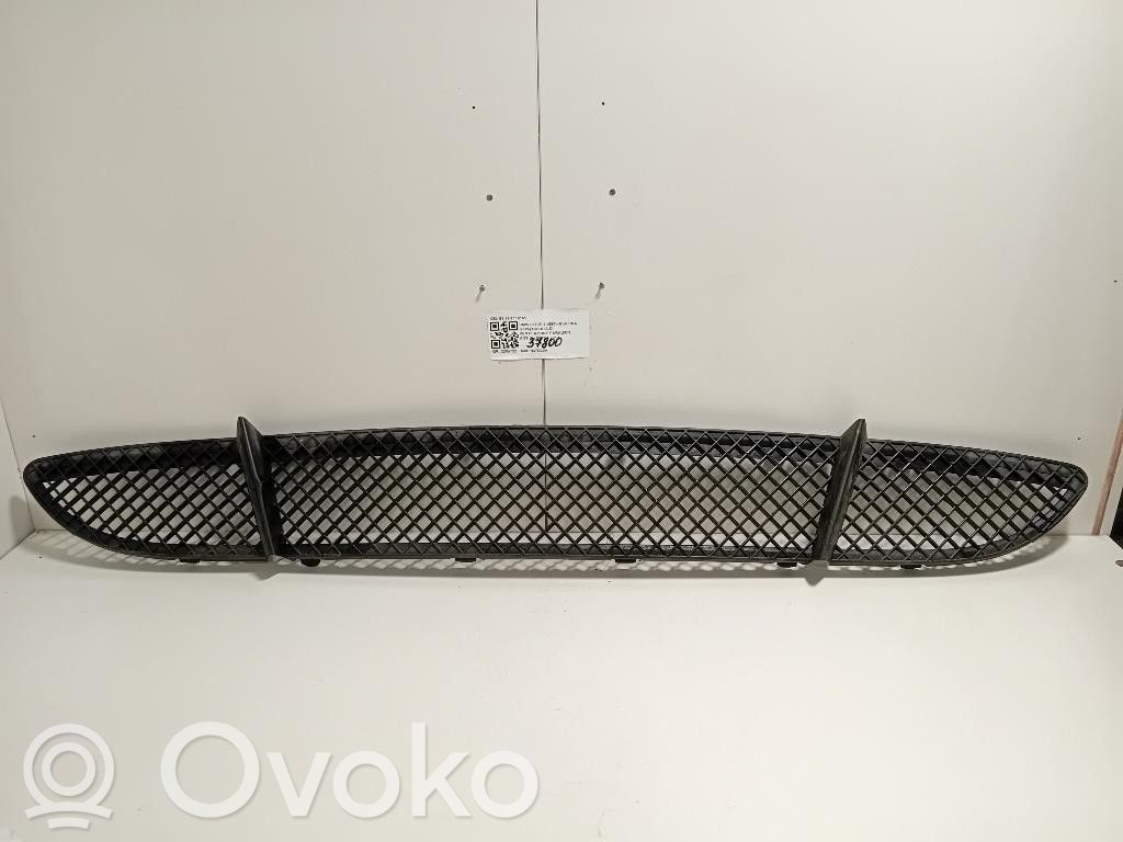 BMW 1 E81 E87 Front bumper upper radiator grill 