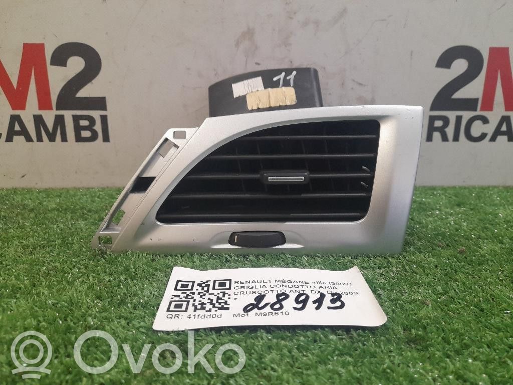 Renault Megane III Šoninės oro grotelės 