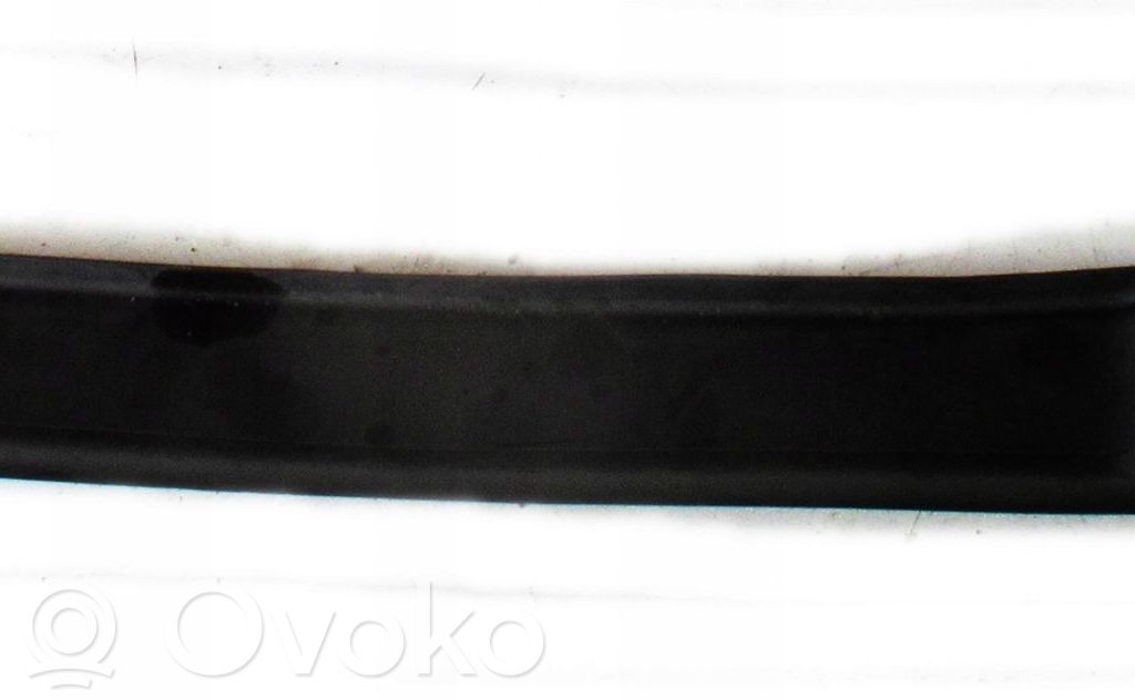 Citroen C5 Takaluukun koristelista 