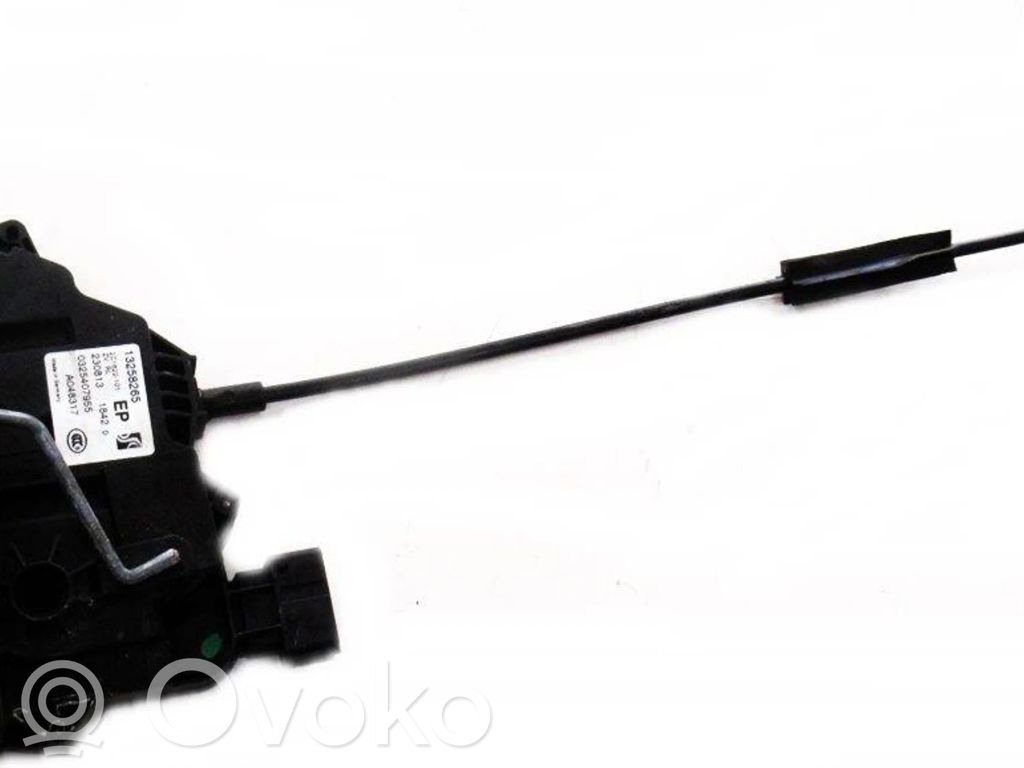 Opel Corsa D Zamek drzwi tylnych 