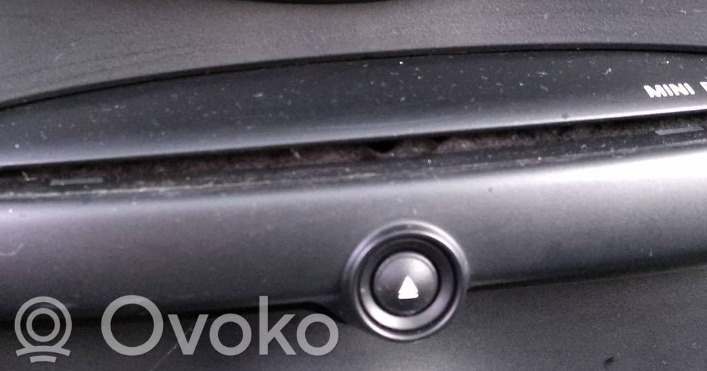 Radio / CD-Player / DVD-Player / Navigation