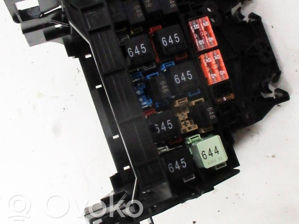 Audi A1 Fuse module 