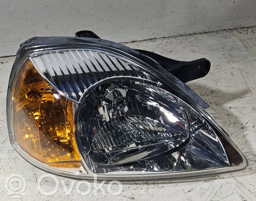 KIA Rio Headlight/headlamp 