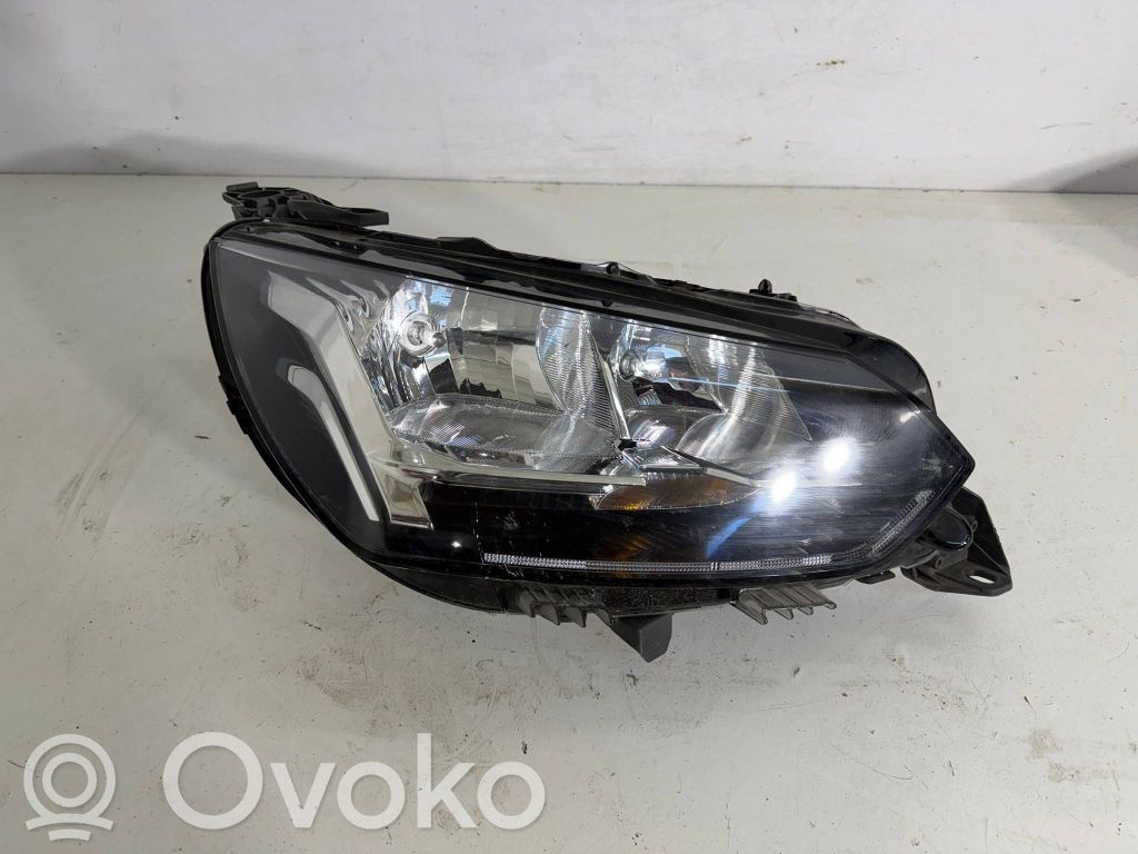 Peugeot 208 II Faro/fanale 