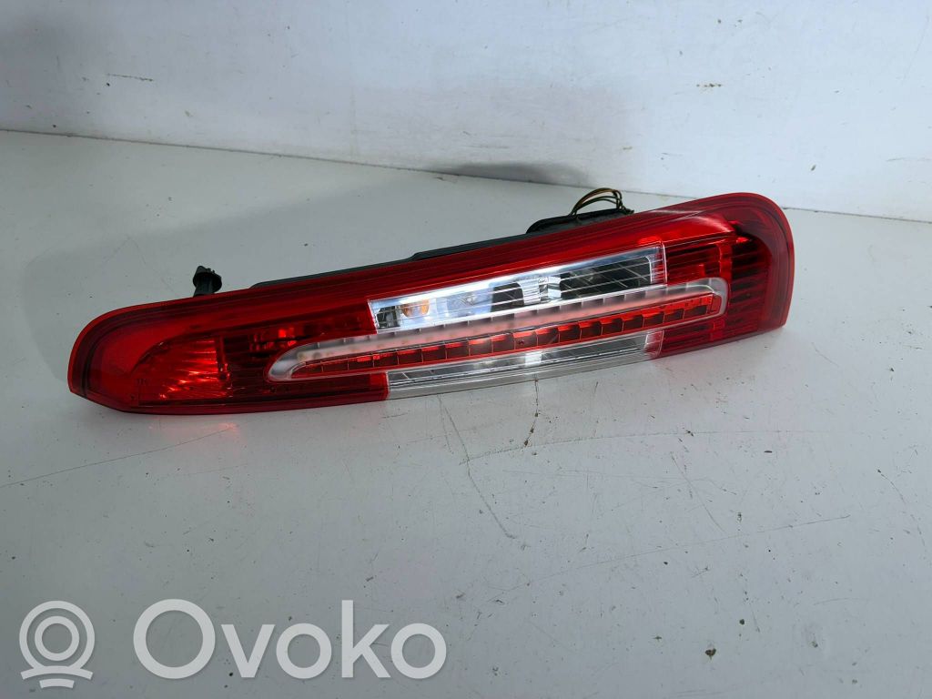 Rear/tail lights