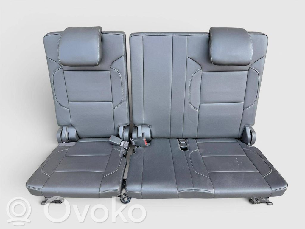 Chevrolet Suburban Al treilea rând de scaune 
