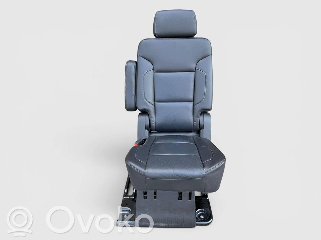 Chevrolet Suburban Al doilea rând de scaune 