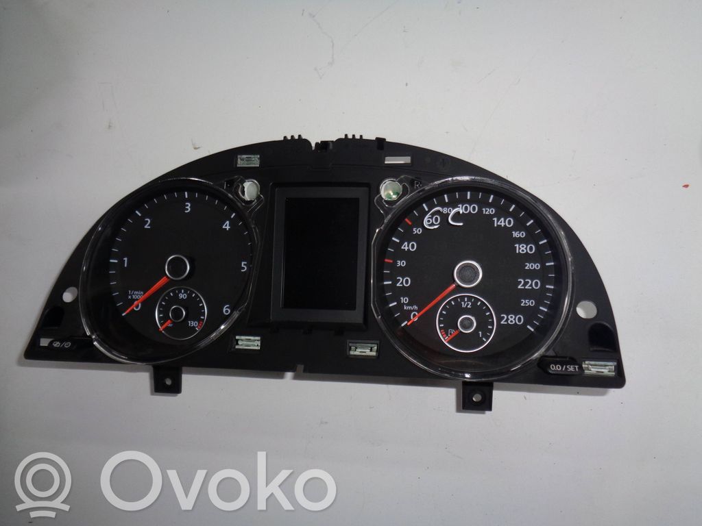 Volkswagen PASSAT CC Tachimetro (quadro strumenti) 