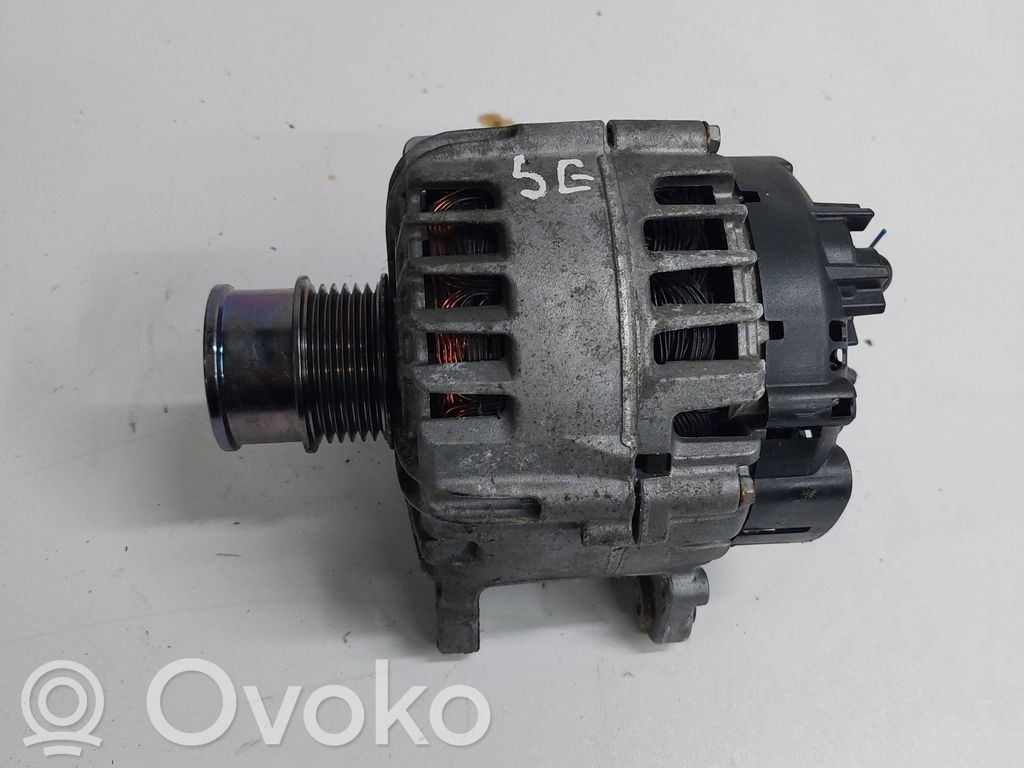 Alternador   04E903021Q