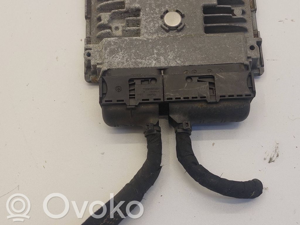 Volkswagen Golf VI Engine control unit/module 